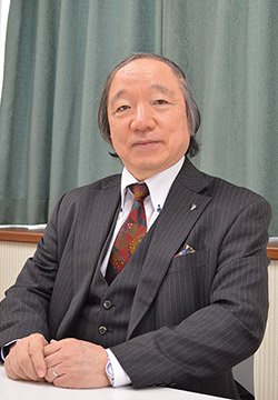 渡辺憲 理事長